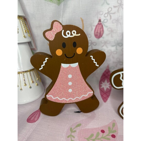 Pink Bow Gingerbread Set - Picture 3 of 3